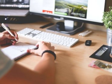 Web designer trabalhando